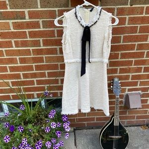 Beautiful textured white Zara dress w black ribbon